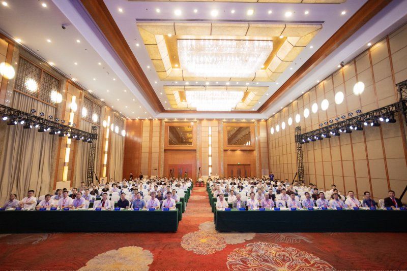 13会场全景.jpg